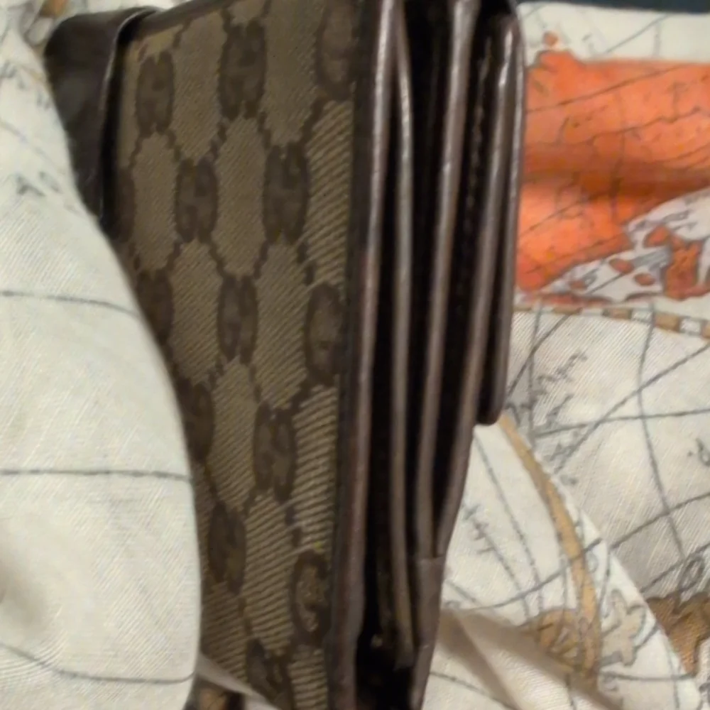 Gucci Signature Brown and Cream Clutch Vintage Italy Wallet - Picture 15 of 16